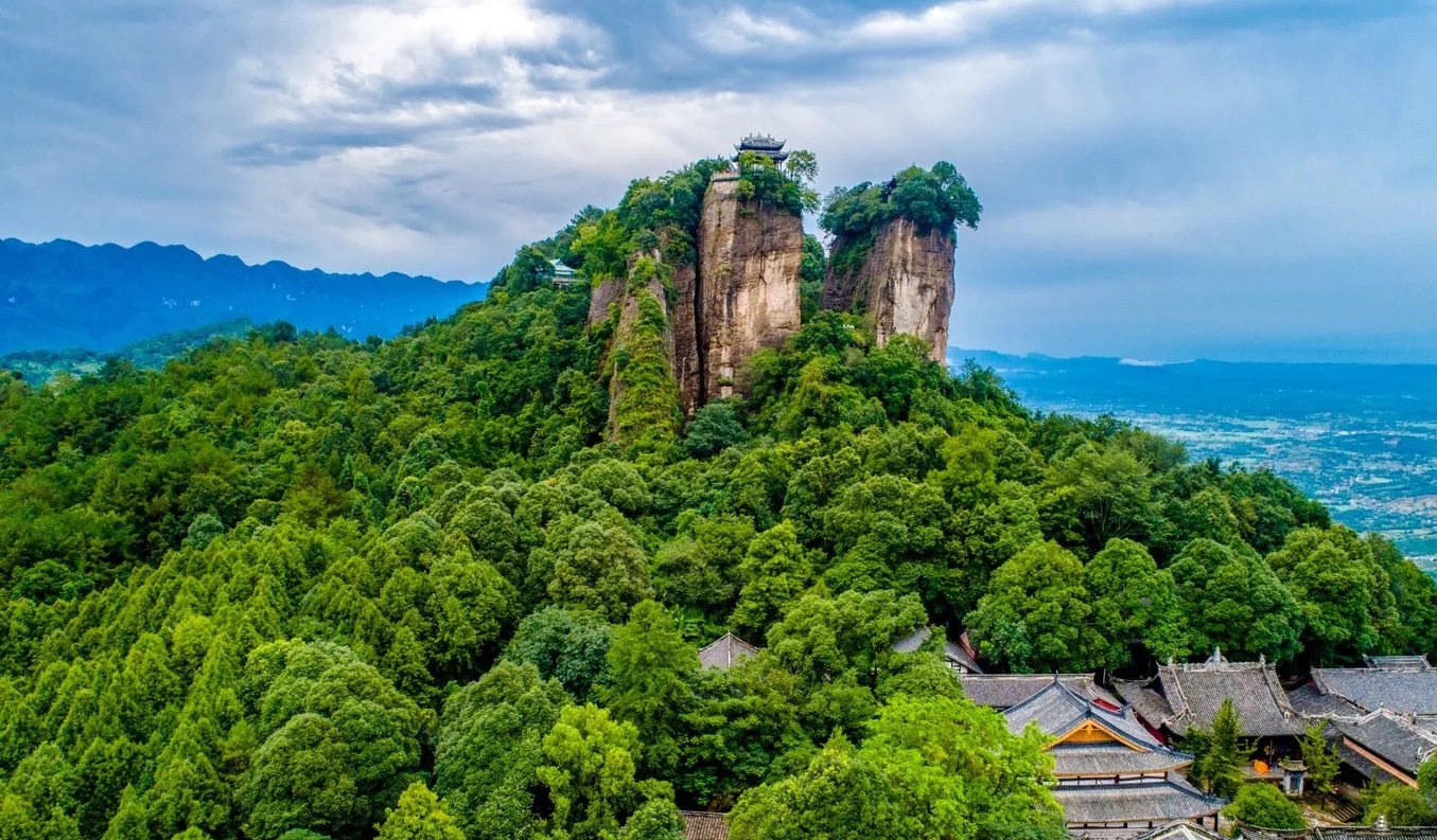 毕业旅行，亲子避暑，盛夏狂欢，在这里告别炎热，享受21.7℃的夏天！